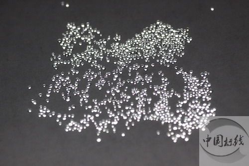 乃东金属表面处理厂喷砂玻璃微珠清理